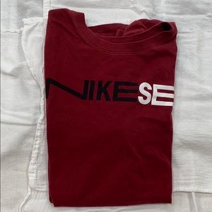 Cranberry red Nike SB T-Shirt size Small